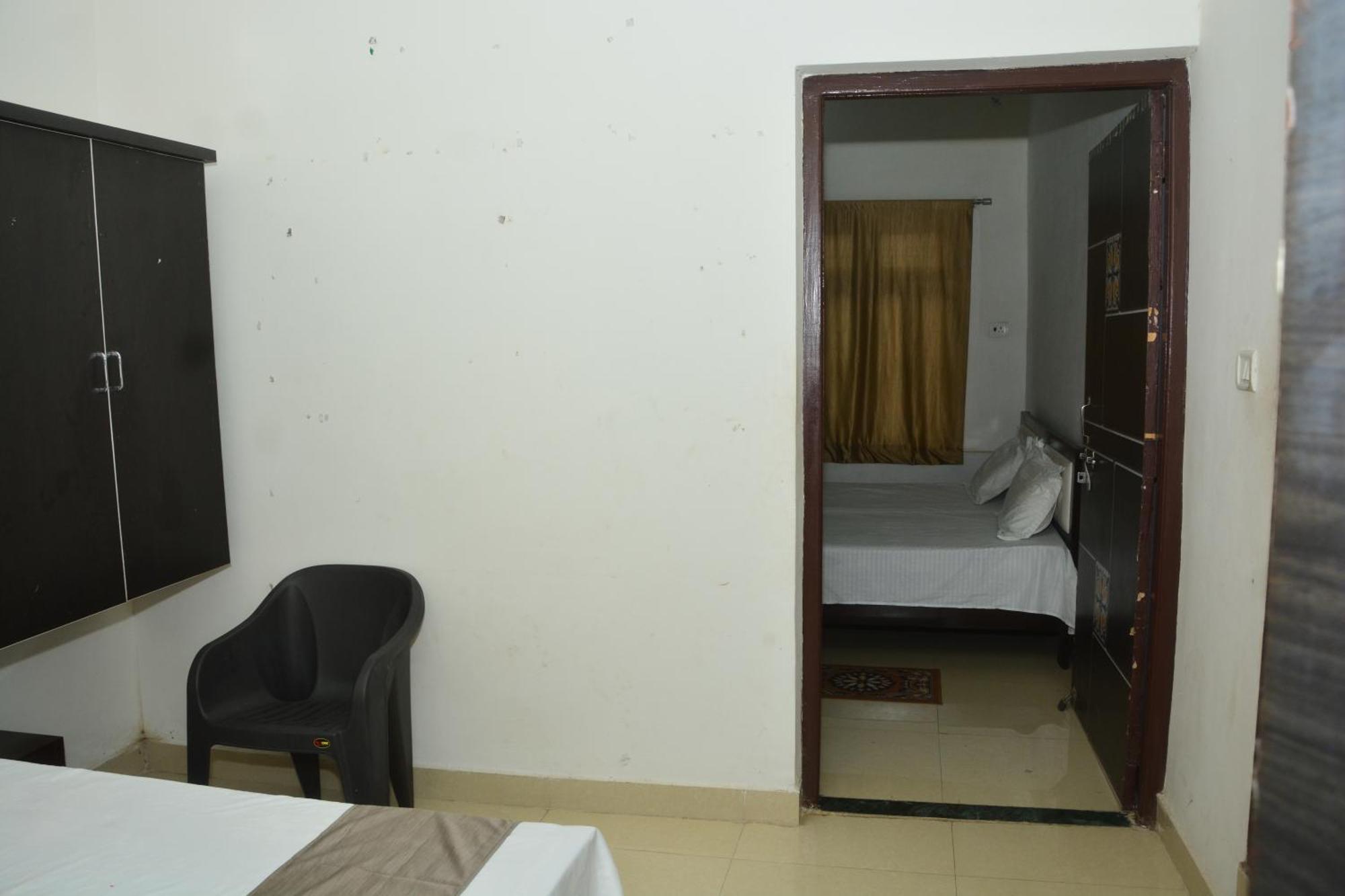 Hotel Chandrasha Villa Ayodhya Dham Ram Mandir 600 Meter Екстериор снимка