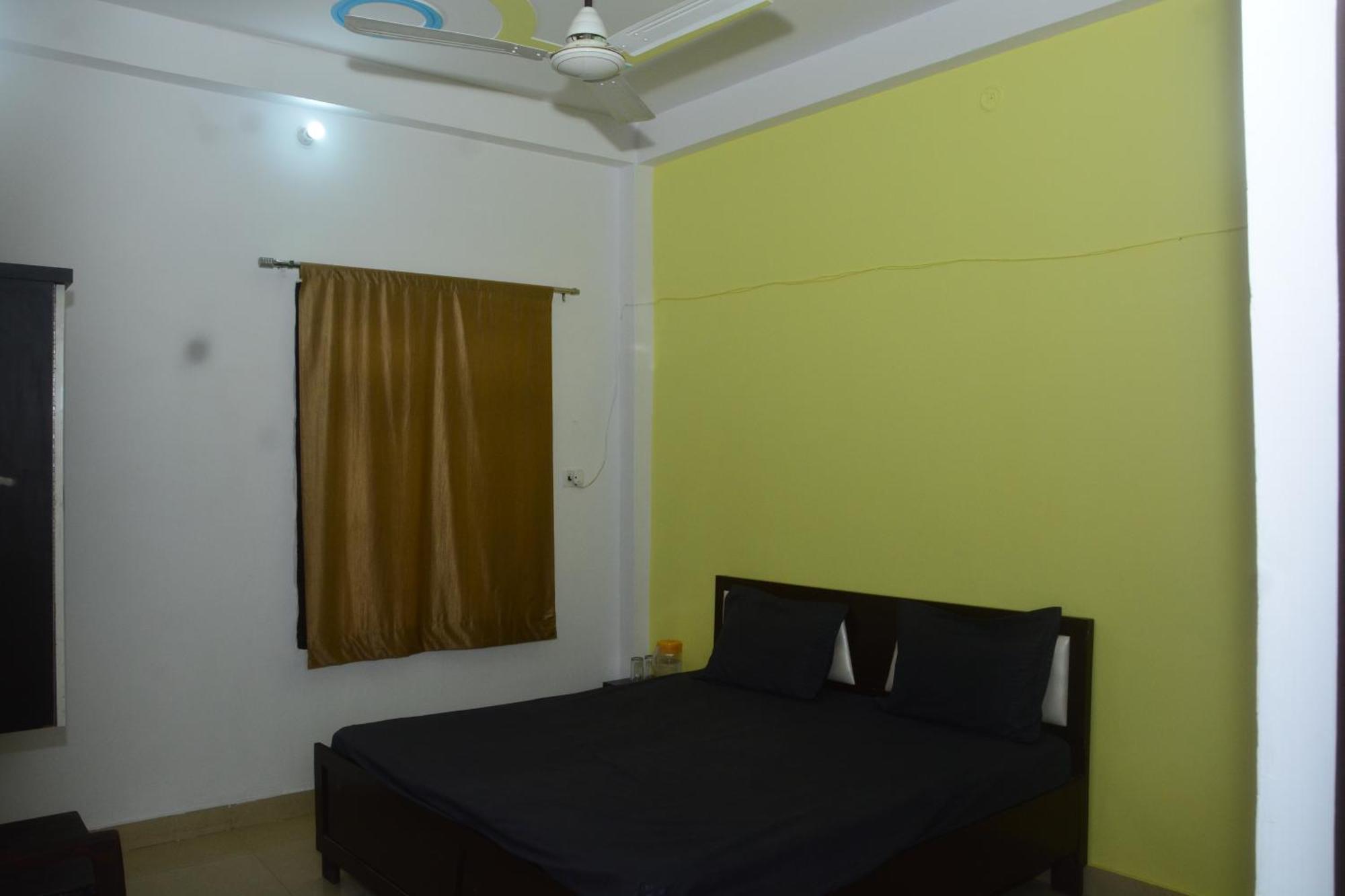 Hotel Chandrasha Villa Ayodhya Dham Ram Mandir 600 Meter Екстериор снимка