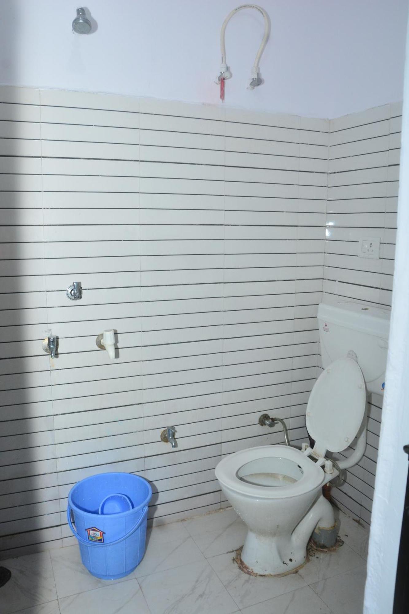 Hotel Chandrasha Villa Ayodhya Dham Ram Mandir 600 Meter Екстериор снимка