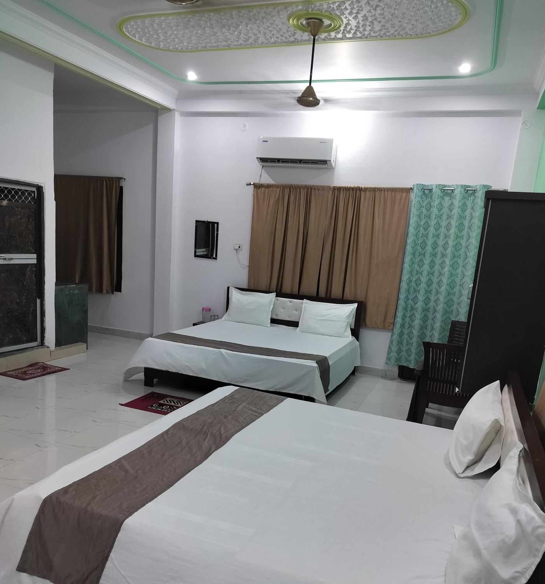 Hotel Chandrasha Villa Ayodhya Dham Ram Mandir 600 Meter Екстериор снимка
